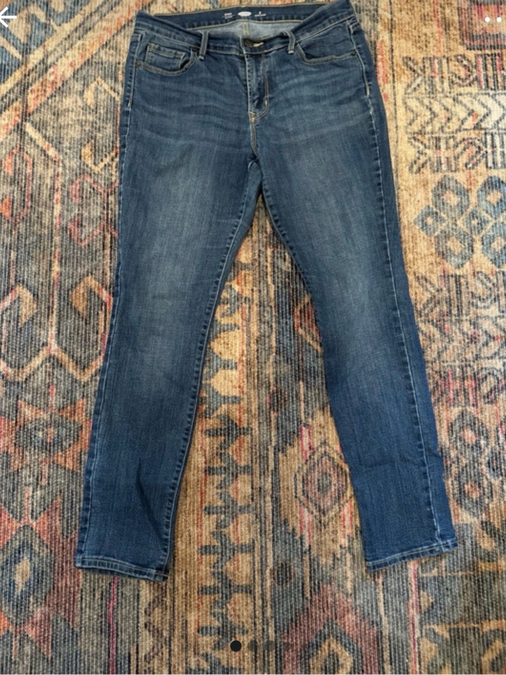 Old Navy Medium Blue Skinny Jeans - Womens size 8 short - good condition